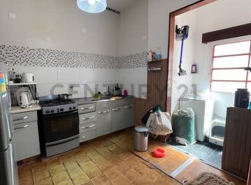 Casa · 108m² · 3 Ambientes · ¡Gran Oportunidad! Casa 3 Ambientes con Lote Propio y Fondo Único – Villa General Mitre