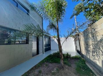 Casa · 84m² · 2 Ambientes · 2 Cocheras · 23 E/ 512 Bis y 513 - Gonnet