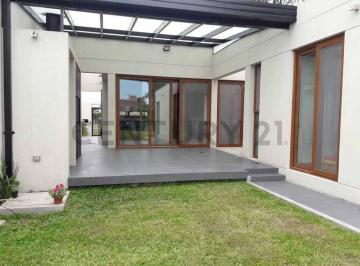 Casa · 118m² · 3 Ambientes · Casas en Venta en El Quimilar, City Bell