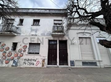 Departamento · 80m² · 4 Ambientes · Departamento a Reciclar