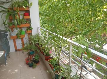 Departamento de 3 ambientes, Monte Castro · Semipiso 3 Amb. Muy Buena Ubicación