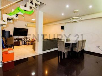 Casa · 165m² · 7 Ambientes · Casa de 2 Dorm. en Venta - Av Sabin 100