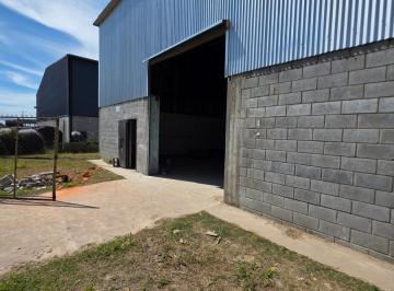 Bodega-Galpón · 375m² · 1 Ambiente · 2 Cocheras · Galpón en Francisco Alvarez