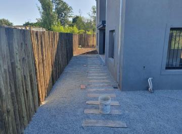 PH · 66m² · 2 Ambientes · 1 Cochera · PH en Venta en Pilar