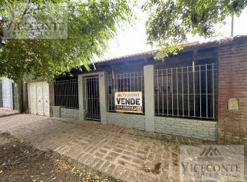 Casa de 6 ambientes, Chascomús · Casa 240 m², Calle Malvinas Argentina Nro. 38, Chascomús, Buenos Aires.