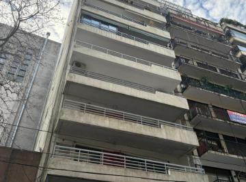 Departamento · 84m² · 4 Ambientes · 1 Cochera · Departamento 4 Amb en Recoleta con Balcon!