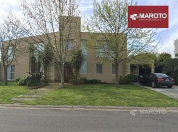Casa · 330m² · 5 Ambientes · 2 Cocheras · Casa en Venta en Haras Santa Maria - Maroto Propiedades