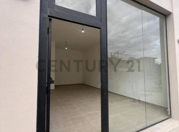 Oficina comercial · 36m² · 462 y 18 Local en Venta City Bell La Plata