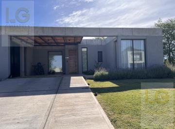 Casa · 150m² · 3 Ambientes · 1 Cochera · Casa en Venta en Greenville Polo Resort