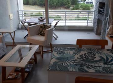 Departamento · 80m² · 3 Ambientes · 1 Cochera · Departamento Venta 2 Dorm. Vista Al Golf Costa Esmeralda