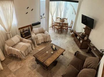 Casa · 160m² · 5 Ambientes · Venta - Casa 5 Ambientes - Lote Propio - Villa Devoto