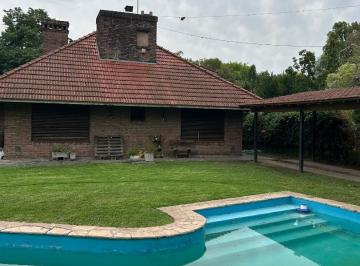Casa · 350m² · 4 Ambientes · 6 Cocheras · Casa a La Venta en Bello Horizonte