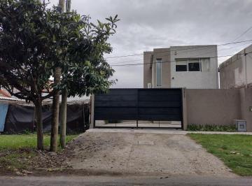 Casa · 86m² · 3 Ambientes · 3 Cocheras · Venta de Casa Dos Dorm., Ringuelet La Plata