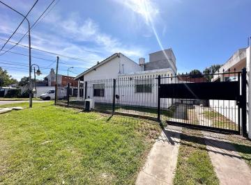 Casa · 70m² · 3 Ambientes · 1 Cochera · Casa Venta 4 Ambientes El Talar Apto Credito