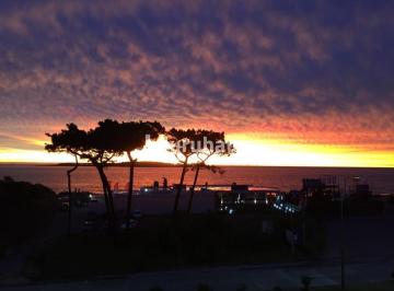 Foto1 · Alquiler Apartamento Cuatro Dorm. Punta del Este Primera Linea Mansa