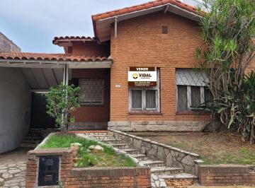 Casa de 3 ambientes, Morón · Chalet de 3 Ambientes Para Reciclar en El Corazón de Haedo Chico