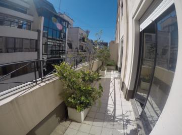 Oficina comercial · 140m² · 5 Ambientes · Reconquista Al 500 Excelente Oficina Duplex con Balcón Al Frente 140 m²