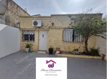 PH · 65m² · 4 Ambientes · PH Al Frente en Venta en Avellaneda. 4 Ambientes con Patio.