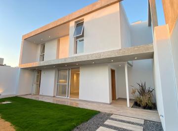 Casa de 4 ambientes, Córdoba · Vivienda Unifamiliar en Miradores de Manantiales I