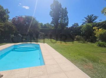 Casa · 320m² · 6 Ambientes · 2 Cocheras · Casa en Venta - Apta Credito - Godoy Cruz - Mendoza