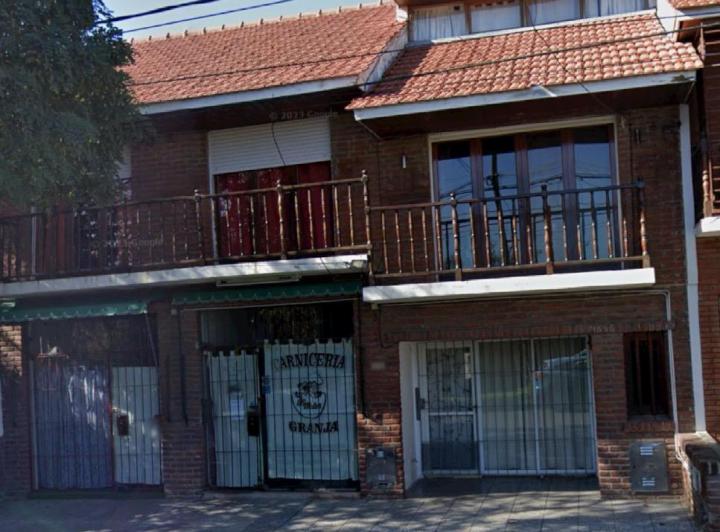 Local comercial · 210m² · 4 Ambientes · 1 Cochera
