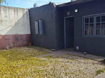 Casa de 3 ambientes Venta USD 68.000 · 2 Viviendas en Block - de 3 Amb c/u en un Terreno de 383 m². C/renta - Bo. Las Lilas