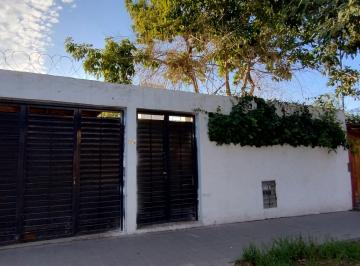 Casa de 8 ambientes, Godoy Cruz · Hermosa Casa en Alquiler - Bº Fuchs