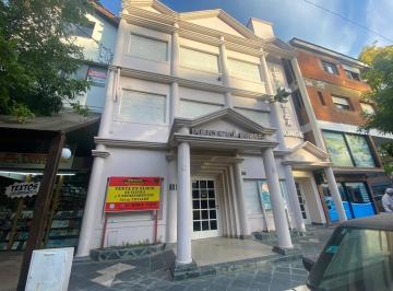 Local comercial · 721m² · Local en Venta con 5 Departamentos con Acceso Privado