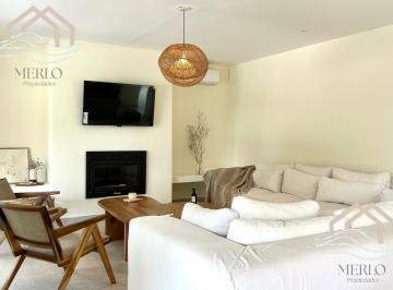 Casa · 231m² · 5 Ambientes · 1 Cochera · Casa en Costa Esmeralda