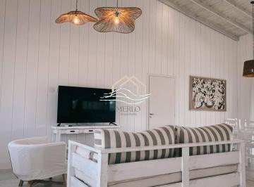 Casa · 135m² · 4 Ambientes · Casa en Alquiler en Costa Esmeralda