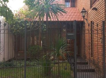 Casa de 7 ambientes, Córdoba · Casa Barrio Gral Paz 3 Dorm Suite Escritorio Pileta Quincho