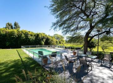 Casa · 622m² · 6 Ambientes · 3 Cocheras · Country El Bosque - Casa en Venta con Fondo a Espacios Verdes - Pileta - Microcine - Etc
