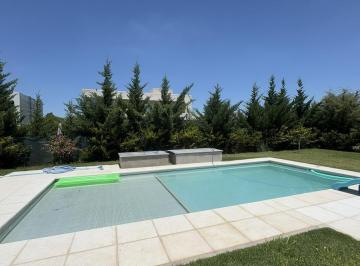 Casa · 198m² · 4 Ambientes · Venta - Casa - Puerto Roldan - Barrio Privado
