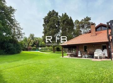 Casa de 4 ambientes, Pilar · Impecable Propiedad Sobre 2000 m² de Terreno