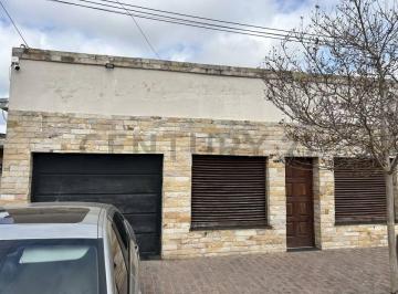 Casa · 150m² · 3 Ambientes · 1 Cochera · Casa, La Plata Los Hornos 147 66 Bis y 67