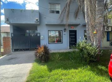 PH · 63m² · 5 Ambientes · 1 Cochera · PH en Altos del Pilar