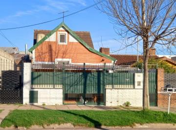 PH · 96m² · 3 Ambientes · 1 Cochera · P. H Al Frente 4 Ambientes