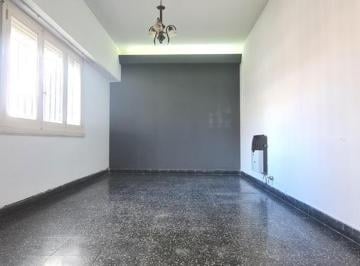 Casa · 75m² · 5 Ambientes · Casa - Roque Saenz Peña