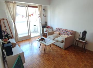 Departamento de 2 ambientes, Balvanera · San Luis 3060. Super Luminoso con Balcón a Contrafrente!