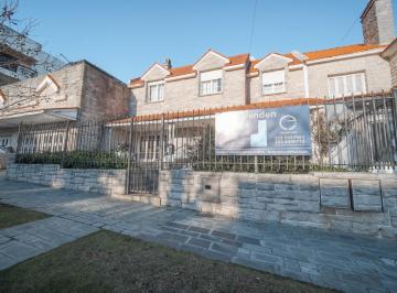 Casa · 381m² · 8 Ambientes · 6 Cocheras · Venta - Chalet Residencial 8 Ambientes - Barrio Stella Maris Mar del Plata