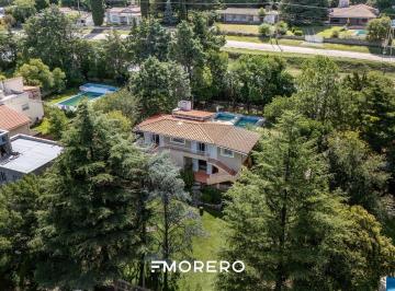 Casa · 175m² · 8 Ambientes · 1 Cochera · Casa en Venta en Bialet Masse - 3 Dorm. - Sobre La Ruta con Vista Al Lago