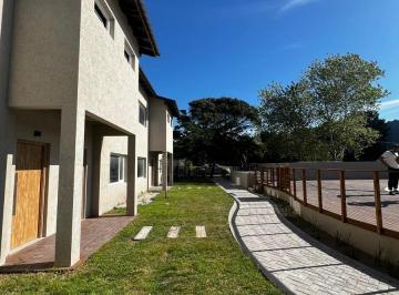 Casa · 76m² · 3 Ambientes · Dúplex en Venta de 3 Ambientes en Las Gaviotas con Piscina y Solarium en Complejo Al Mar