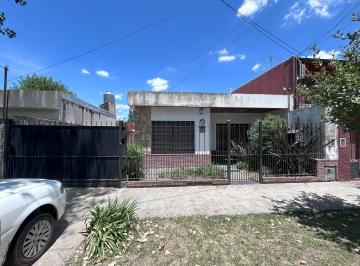 Casa · 172m² · 6 Ambientes · 3 Cocheras · Casa en Venta
