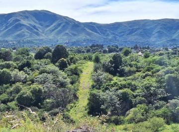 Terreno · 876m² · Lote con Escritura de 870 m² en Venta Terrazas de La Falda 2