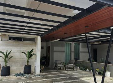 Casa · 185m² · 8 Ambientes · 2 Cocheras · Dúplex en Greenville 2 de 3 Dorm. + Escritorio, Galeria Techada con Asador