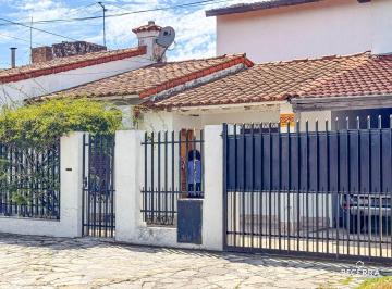 Casa · 168m² · 7 Ambientes · 1 Cochera · Casa con Depto Monoambiente en Venta en Hurlingham