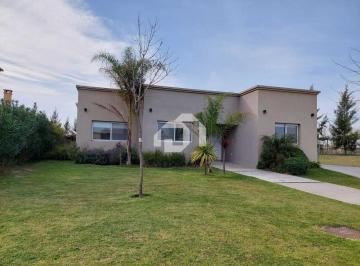 Casa · 186m² · 5 Ambientes · 2 Cocheras · Casa en Venta en San Rafael, Villanueva, Tigre