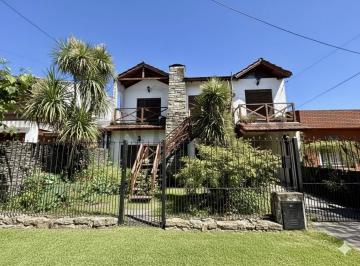 Casa · 288m² · 5 Ambientes · 2 Cocheras · Venta Casa 5 Ambientes en Castelar Norte