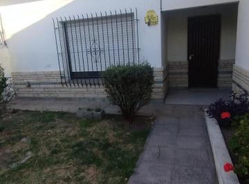 Casa · 90m² · 3 Ambientes · 1 Cochera · Casa en Venta 3 Ambientes Berazategui Este