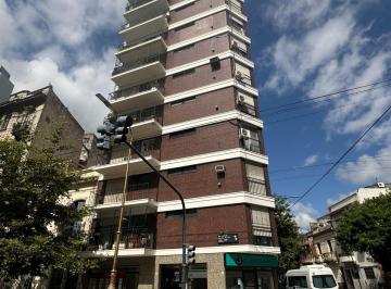 Departamento de 4 ambientes, Barracas · Departamento de 4 Ambientes + Dep. de Servicio - Av Montes de Oca Al 1200